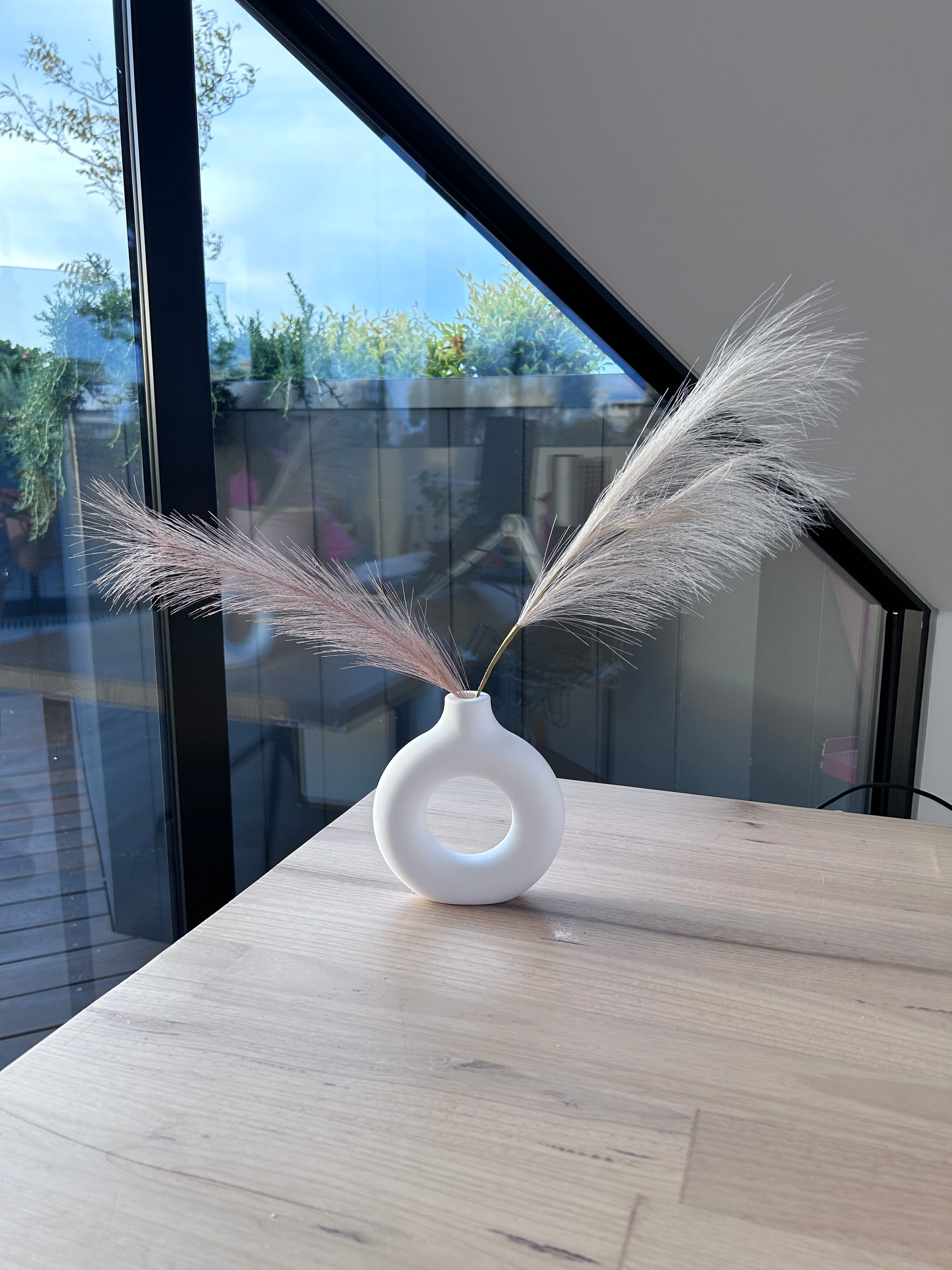 Chic Donut Shaped Vase and Pampas Grass