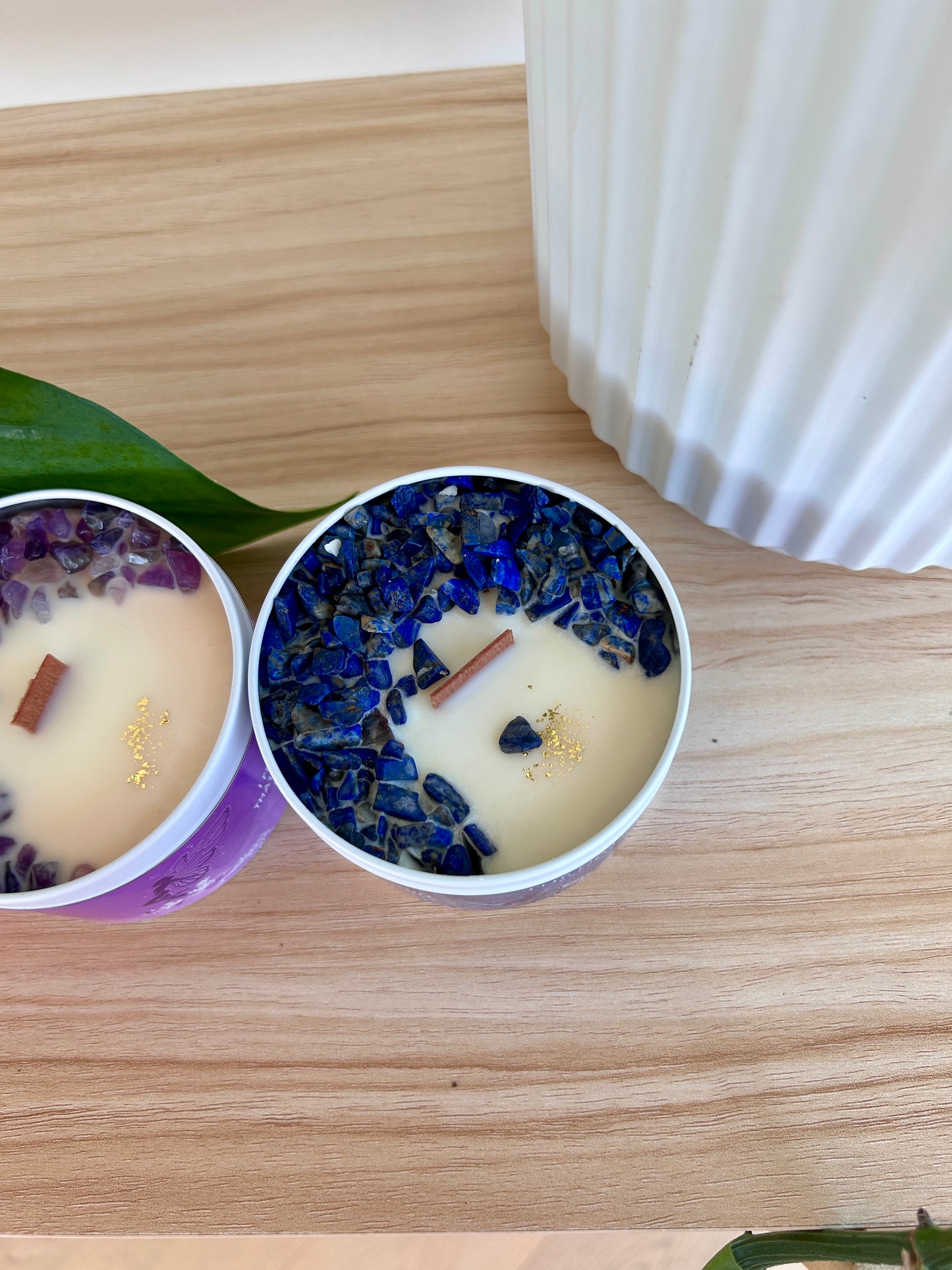The Natural Experience Soy wax candles with gemstones Blue