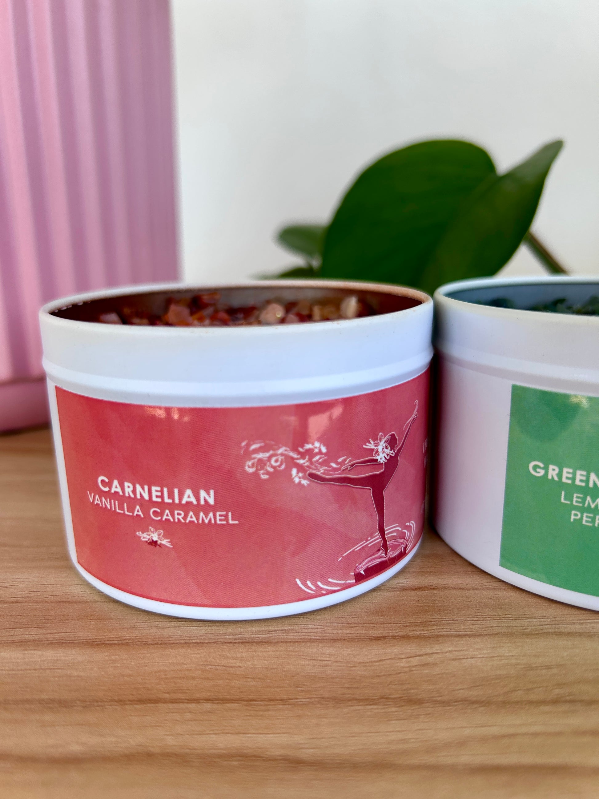 The Natural Experience Soy wax candles with gemstones  Carnelian Vanilla Caramel