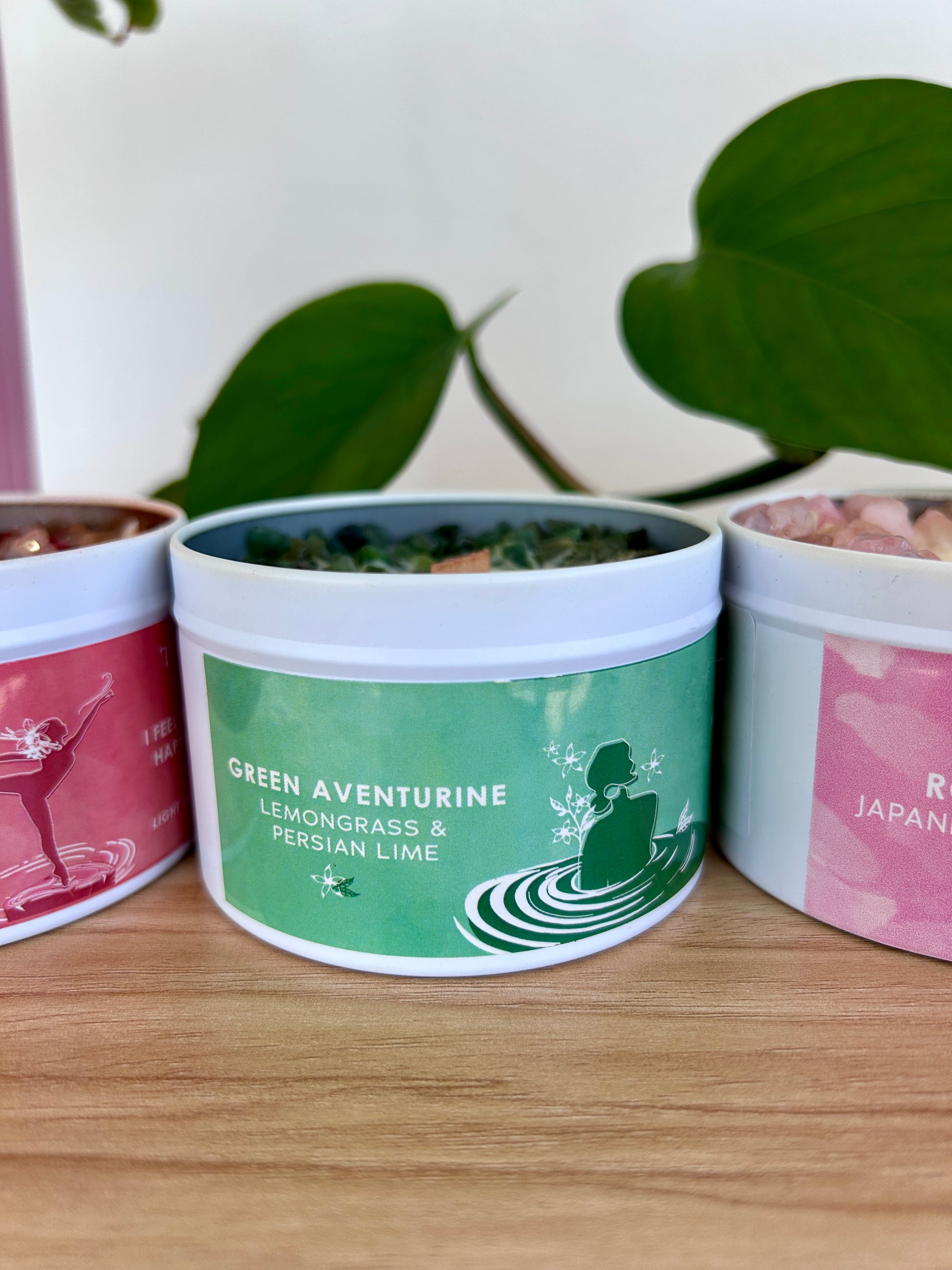 The Natural Experience Soy wax candles with gemstones Green Aventurine Lemongrass and Persian Lime