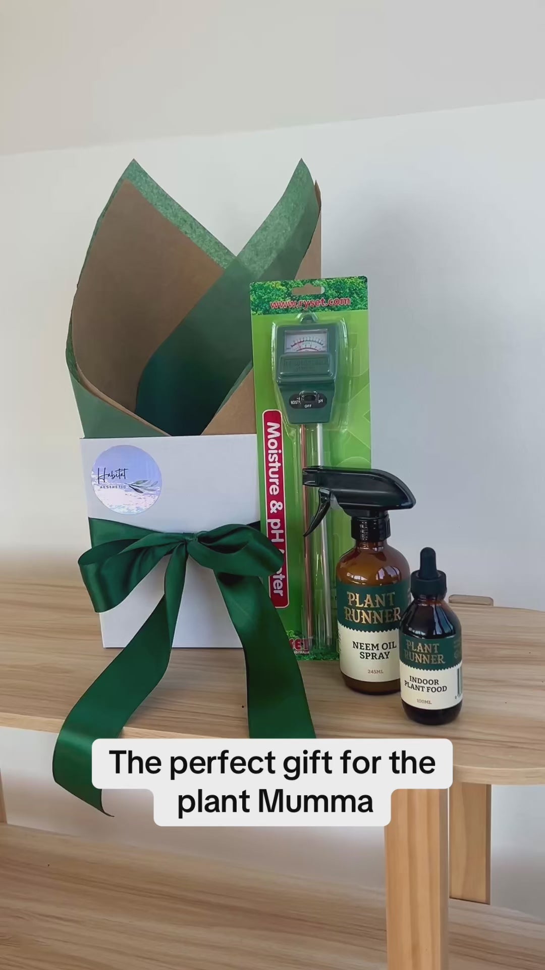 Plant Nourishment Gift Box Plant Runner Neem Oil Fertiliser Moisture and pH meter